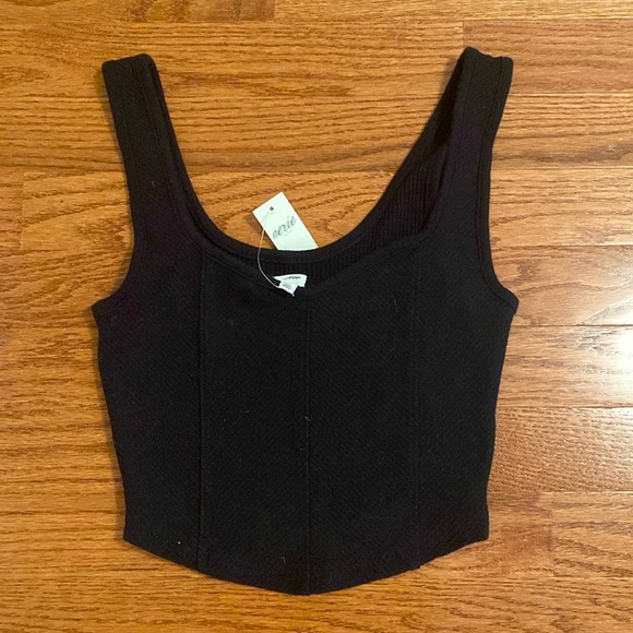 Crop top - Picture 1 of 1